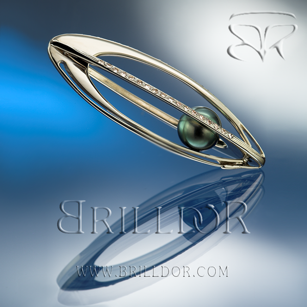 Yegreg brooch