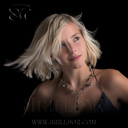 Surf necklace and pearl row