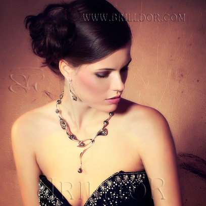 Surf necklace and pearl row