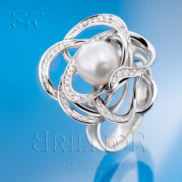 Chanel Fil de Camellia Diamond White Gold Cocktail Ring