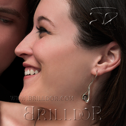 Whirlpool L earrings